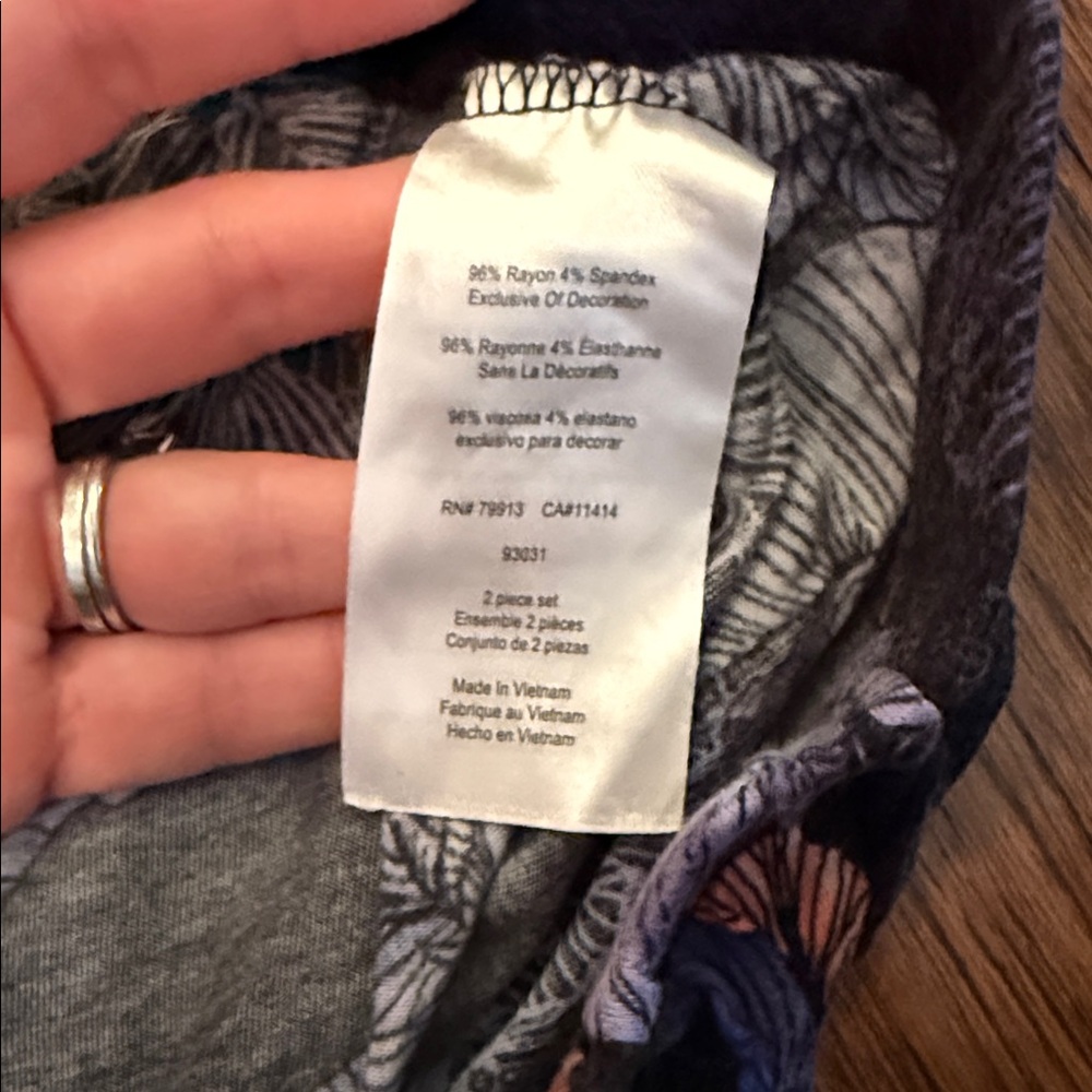 Jessica Simpson Maternity Floral Print Women's Sleepwear Set - Picture 14 of 17